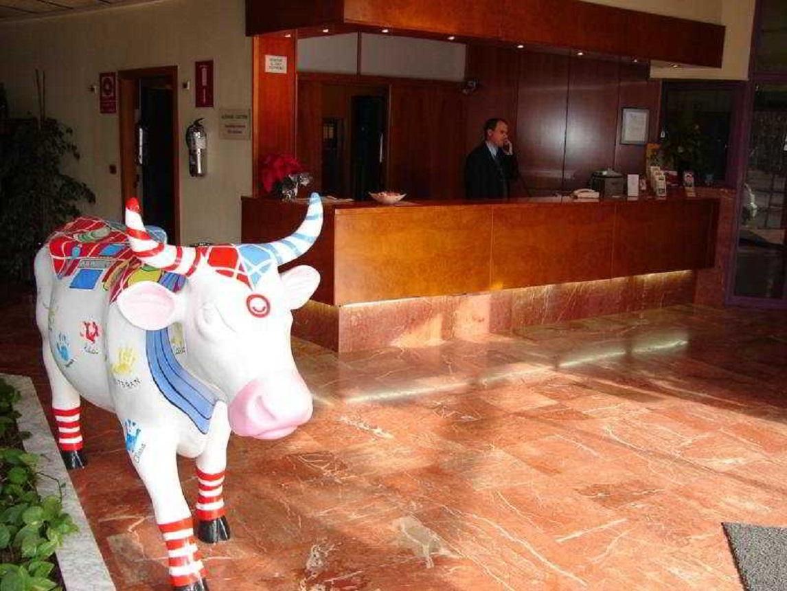 Hotel Domo บิลาฟรังกา เดล เปเนเดส ภายนอก รูปภาพ