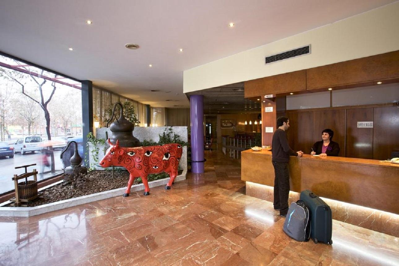 Hotel Domo บิลาฟรังกา เดล เปเนเดส ภายใน รูปภาพ