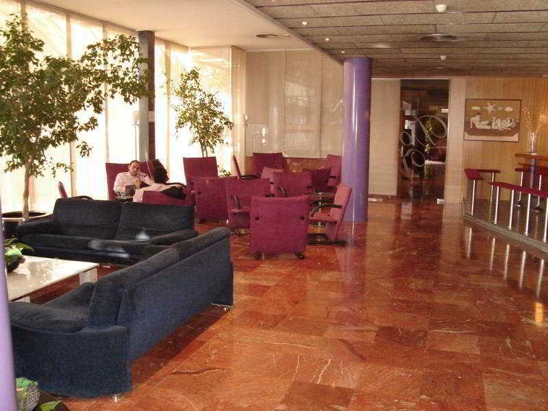Hotel Domo บิลาฟรังกา เดล เปเนเดส ภายนอก รูปภาพ