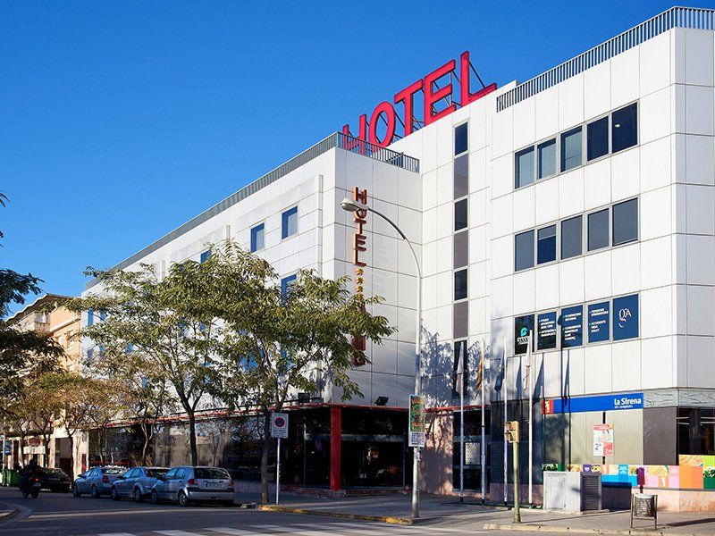 Hotel Domo บิลาฟรังกา เดล เปเนเดส ภายนอก รูปภาพ